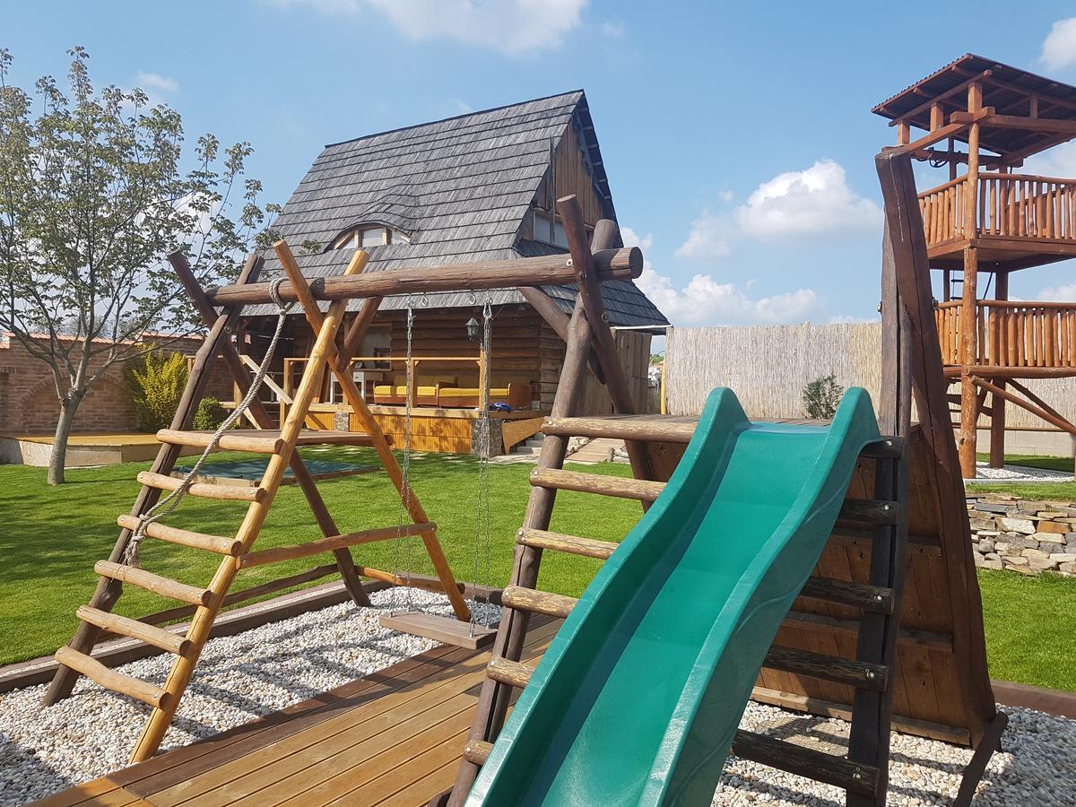 Agropenzion 7Divov Dolna Krupa エクステリア 写真